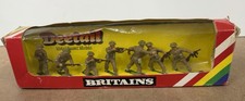 Britains Ltd. Vintage Deetail WWII British Soldiers 8 Figure Set Infantry in box
