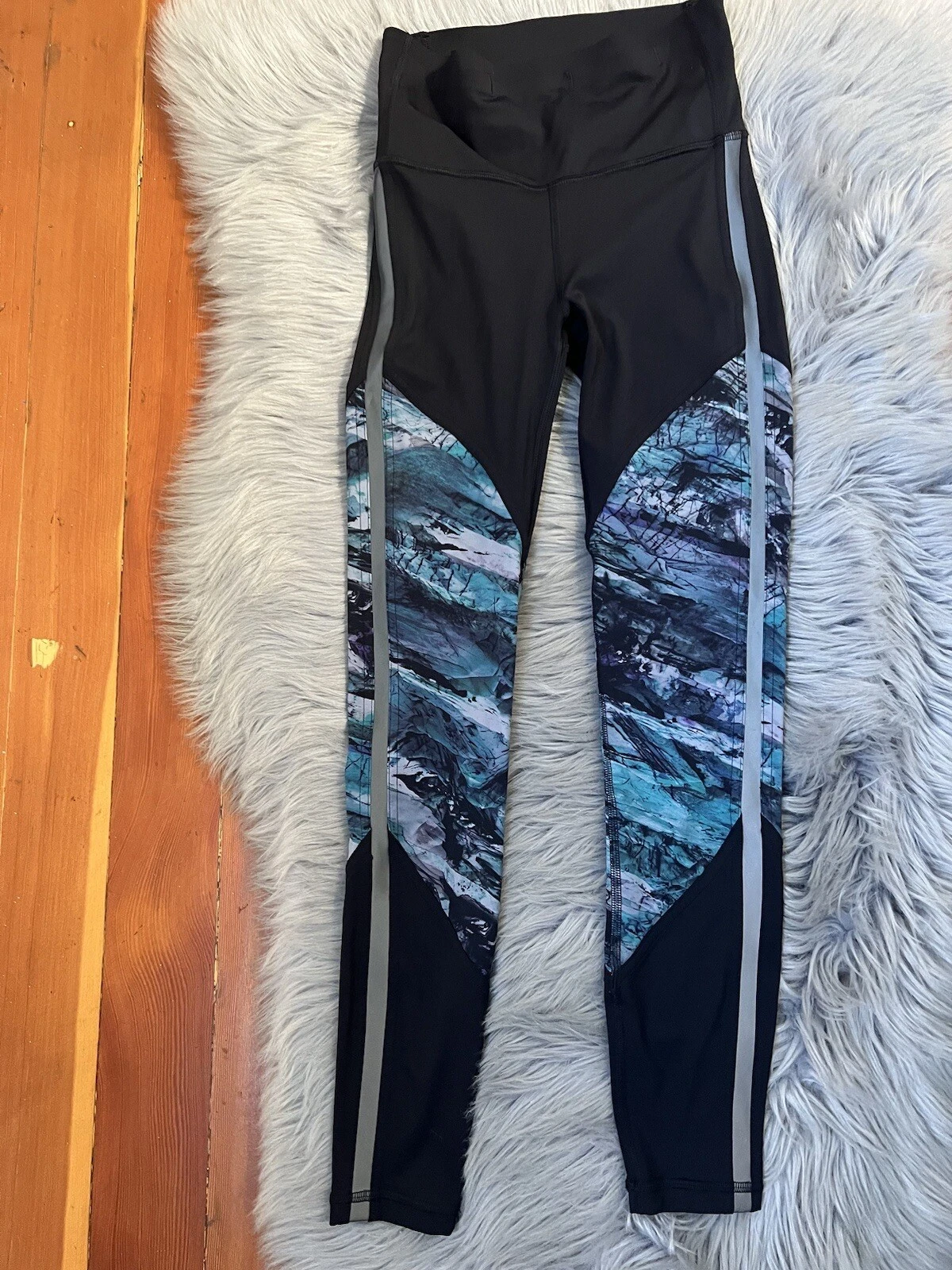 Lululemon run to reset tight 25" black frozen island multi reflective pocket 2