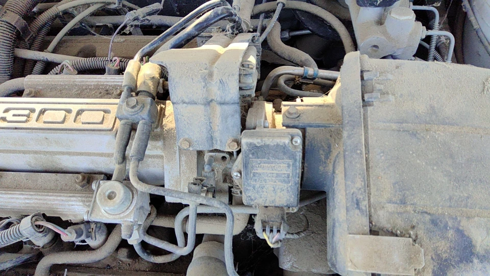 89-93 Buick Century Throttle Body Valve Assembly Complete Oem With Sensors 3.3l - Image 3 of 4