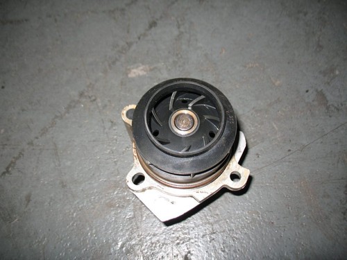 Original VW Passat 3C Variant Wasserpumpe A1735 03l121019