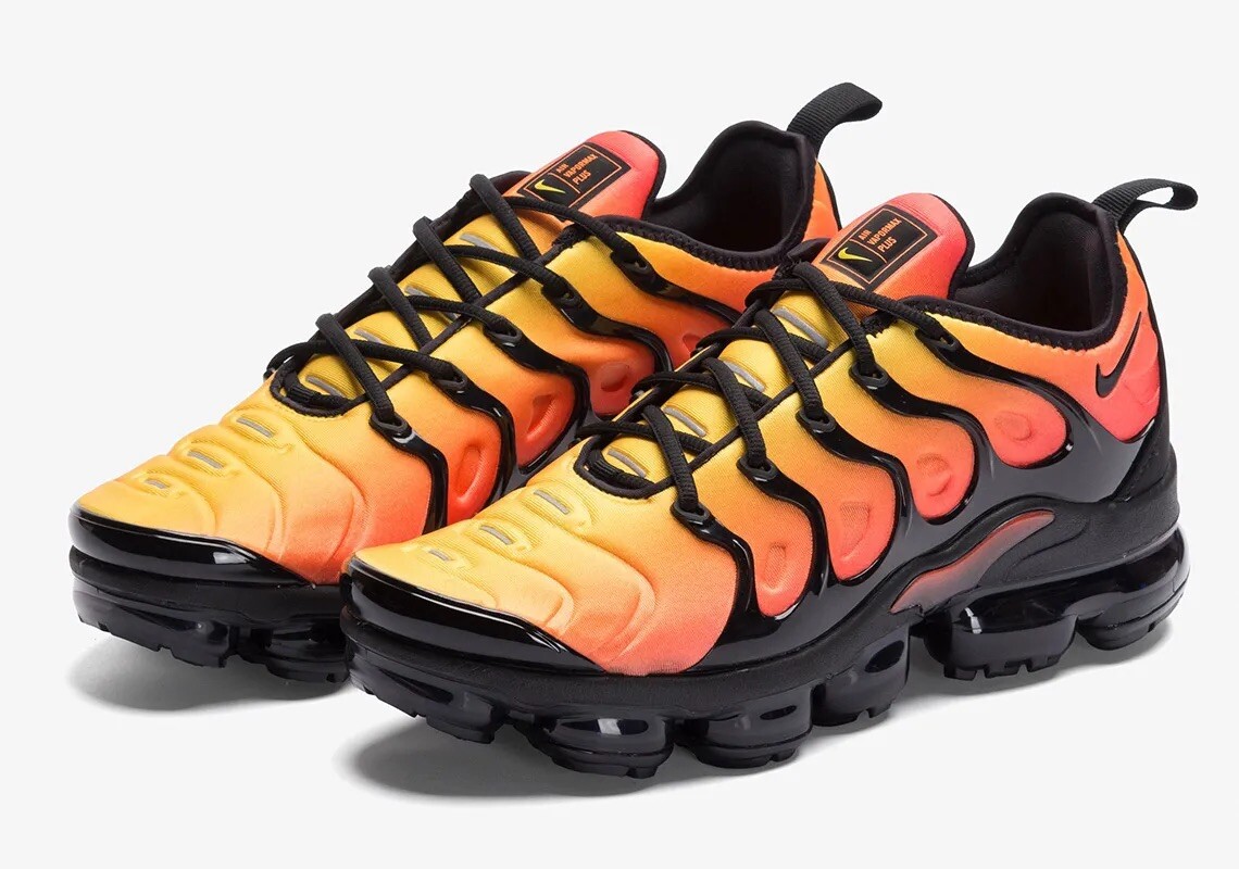 28.5 NIKE AIRMAX VAPORMAX PLUS BOW10 ナイキ NIKE AIR VAPORMAX PLUS Sz 10.5 WHITE RED BLUE tn max 1 90 95