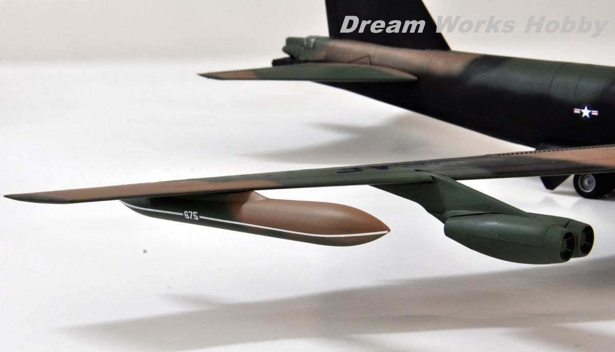Award Winner Built Tamiya 1/100 Boeing B-52D “Pink Panther