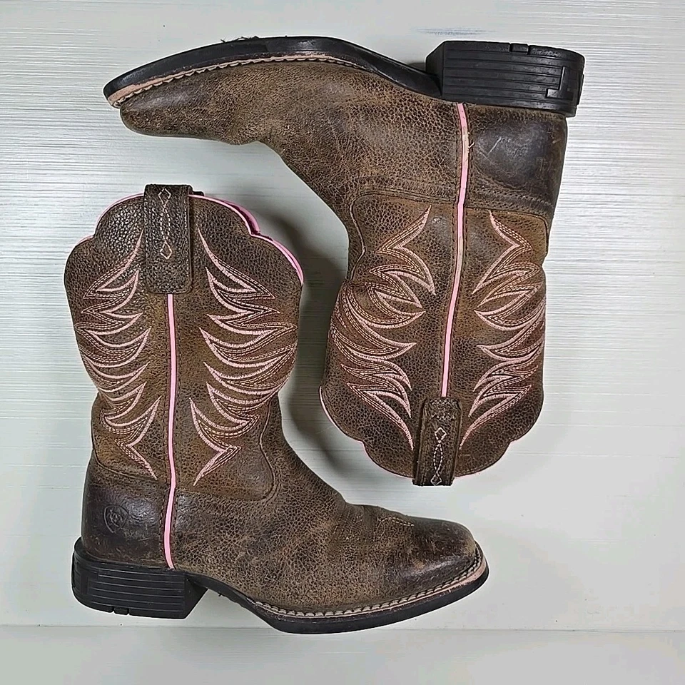 Bota ARIAT Youth Firecatcher Western Vaquera Puntera Cuadrada Talla 1 Costura Rosa Foto 3 de 4