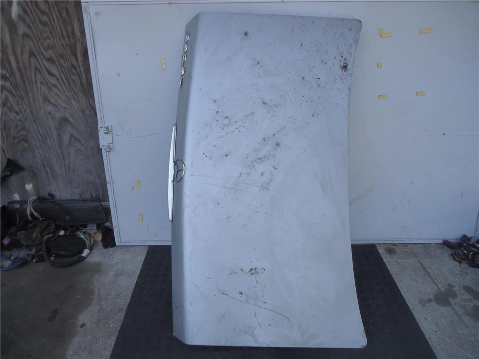 81 82 83 84 85 tapa maletero mercedes-benz 300d 300sd 380se 380sel  Foto 3 de 4