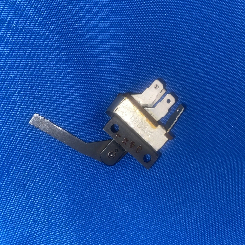 NOS 69 Pontiac CATALINA Executive AC AIR CONDITION BLOWER MOTOR SWITCH 7308889 - Image 3 of 4