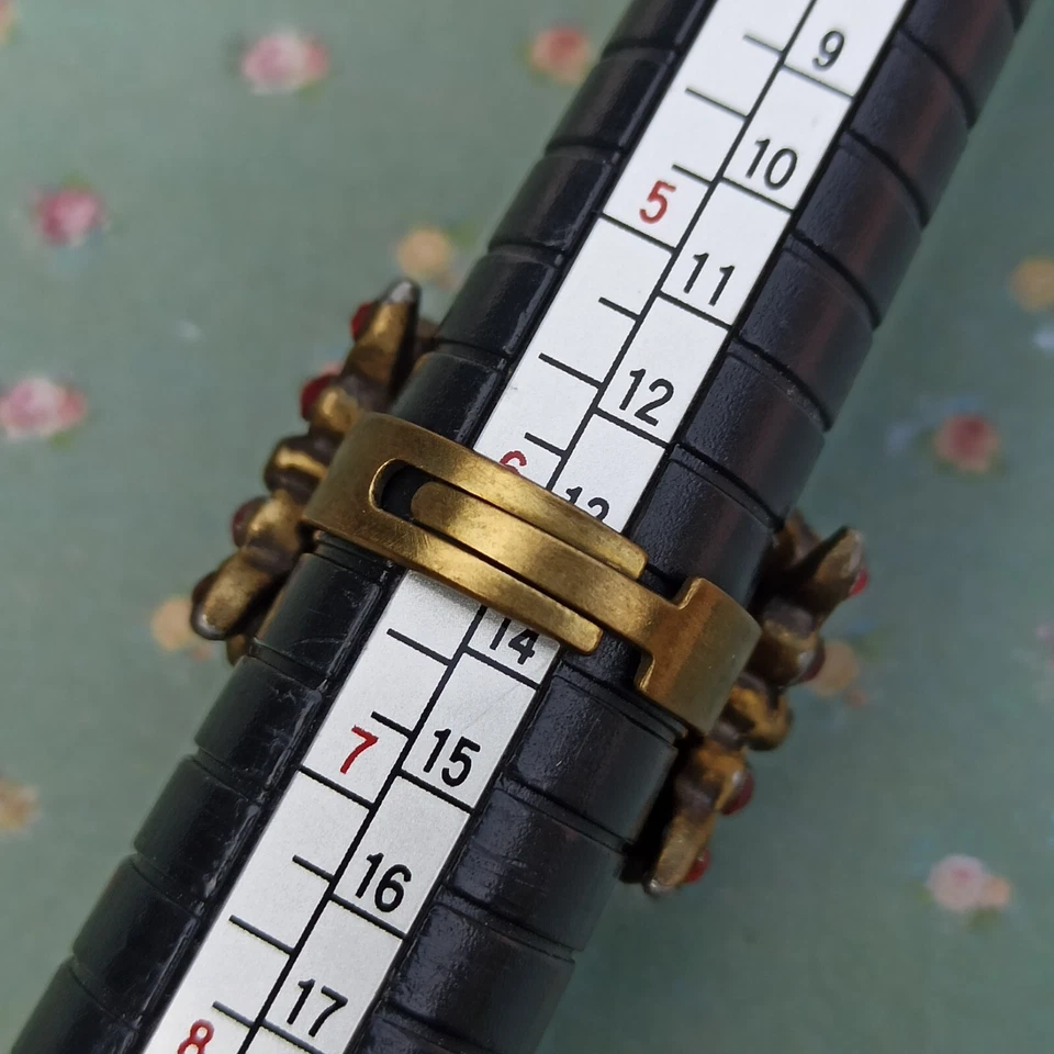 Michal Negrin Anillo Masivo Rojo Rosa Corona Flores y Cristal Swarovski Caja de Regalo Foto 3 de 4