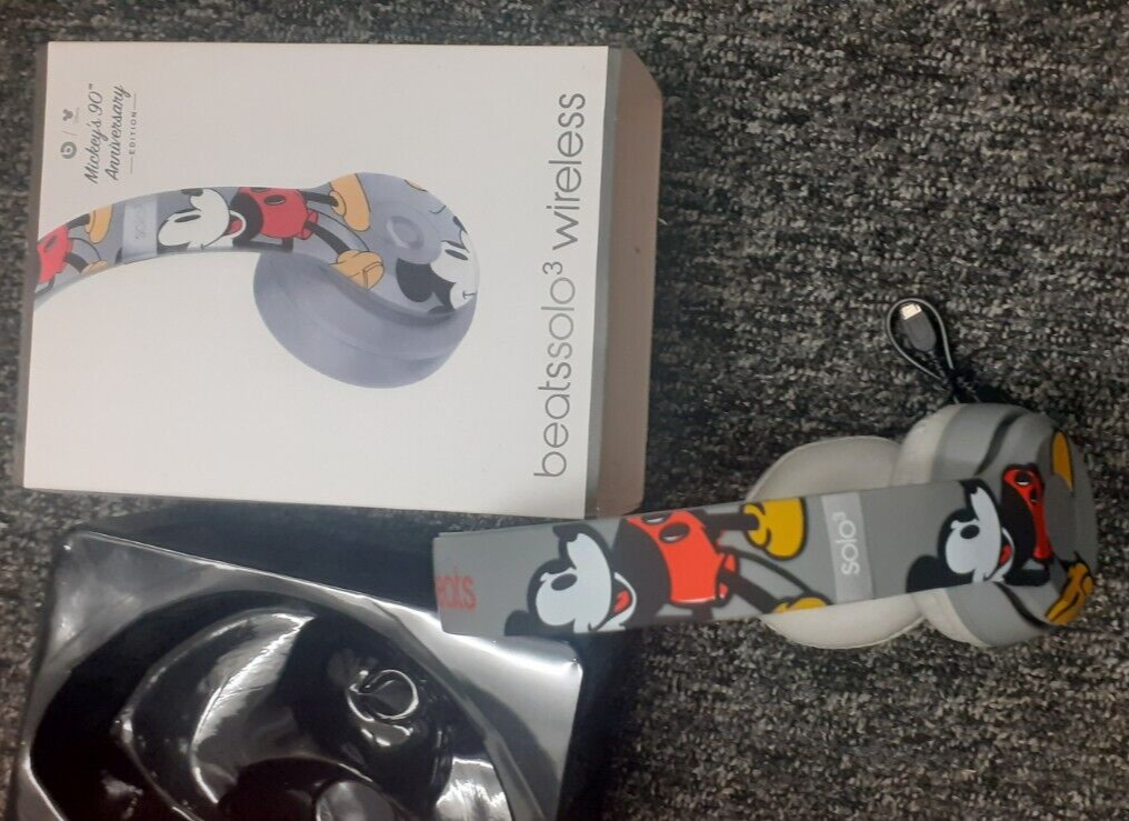 Mickey 90th Anniversary Limited Edition Beats Solo Mickey Mouse