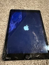 Apple iPad Air 2nd Generation A1566 32GB Wi-Fi MNV22LL/A-CRACKED SCREEN