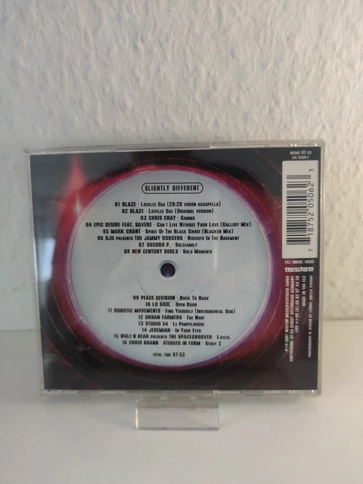 Neuhouse-Slightly different 1 (1997) Blaze, Chris Cray, Peace Division, S.. [CD] - Bild 2 von 2