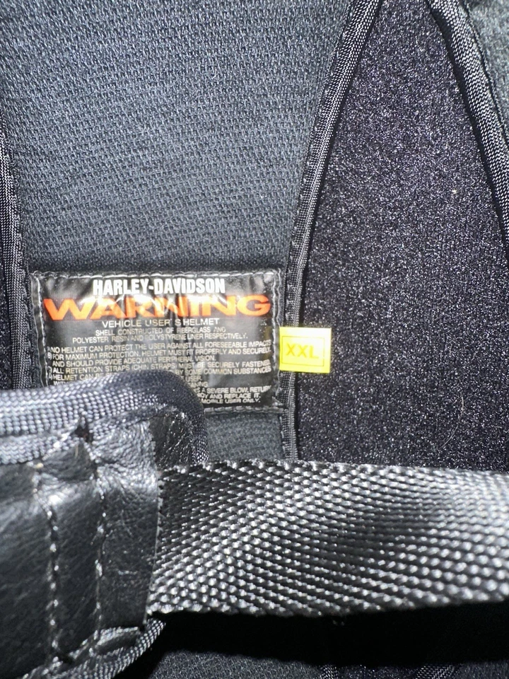 Harley Davidson Half Helmet With Silver Flames / Strap / Carry Bag / XXL - Image 4 of 4