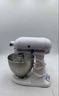 KitchenAid Classic Series K45SS 4.5 Quart 10 Speed Control Tilt Head Stand Mixer
