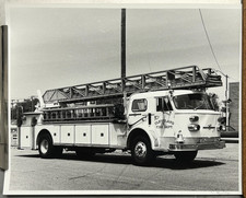 Cleveland OH 1973 American La France 100  Ladder Chief Fire Apparatus Print A66