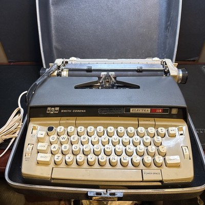 Vtg SMITH CORONA Electra 110 Typewriter w/ Case Works  ** VIDEO **