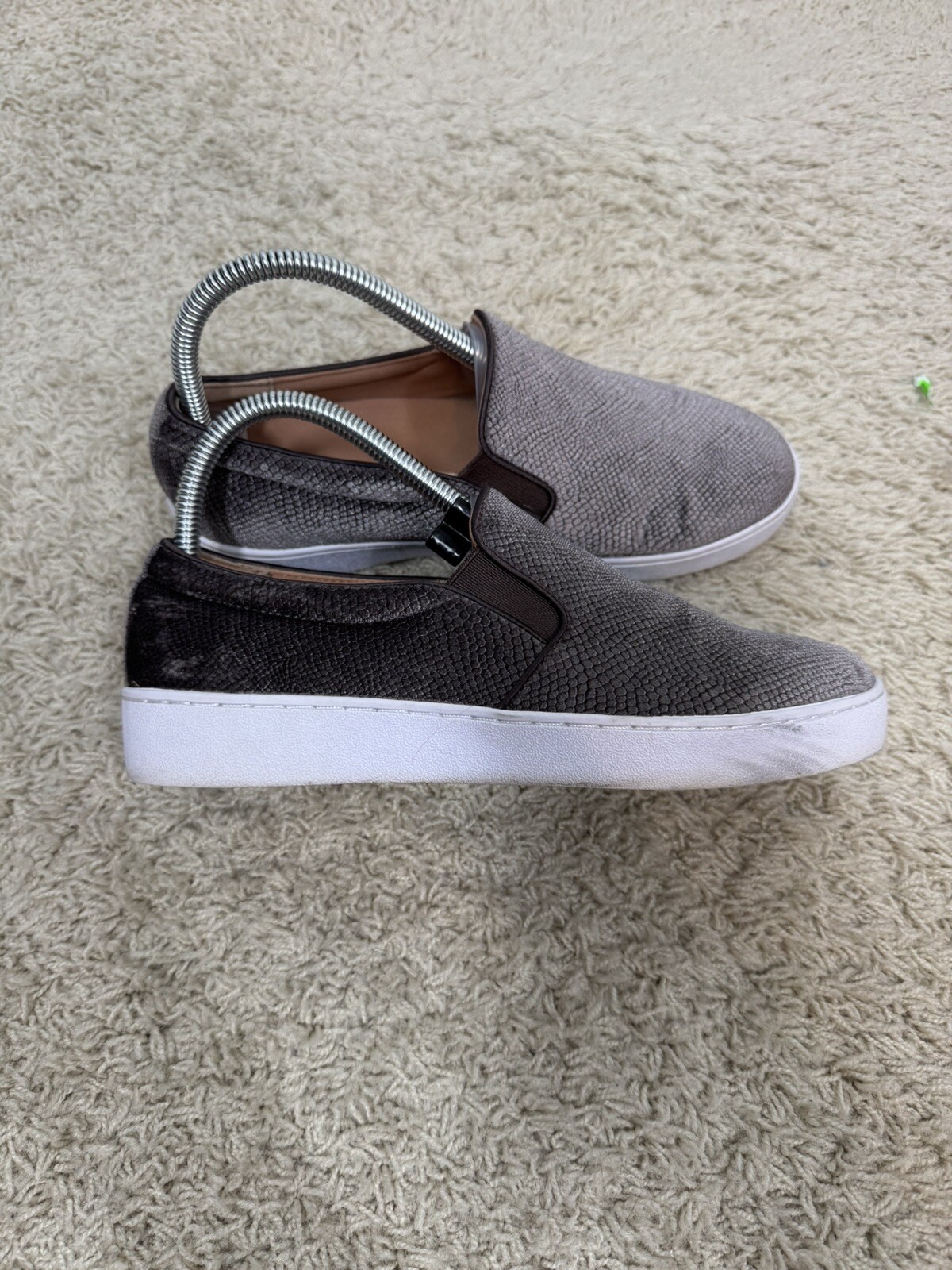 Vionic Splendid Midi Reptile Embossed Velvet Slip On Shoes Size 7 Gray