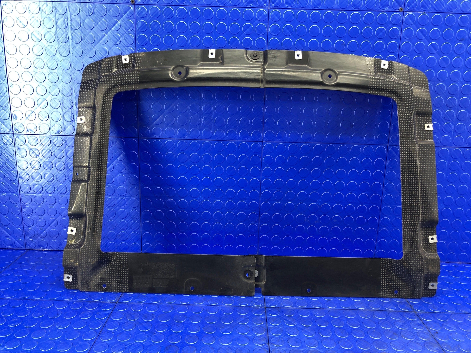 2014-2019 BMW I8 OEM REAR EXHAUST SILENCER PART COVER 51757380444