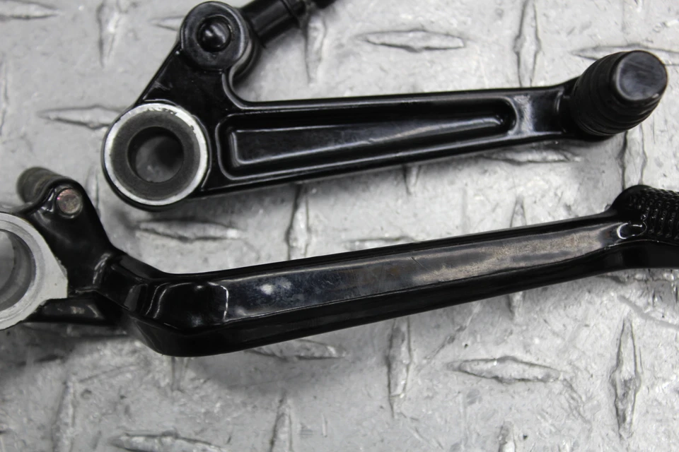 2003 SUZUKI HAYABUSA GSX1300R SHIFTER LINKAGE SHIFT LINK PEDAL & BRAKE PEDAL - Image 4 of 4