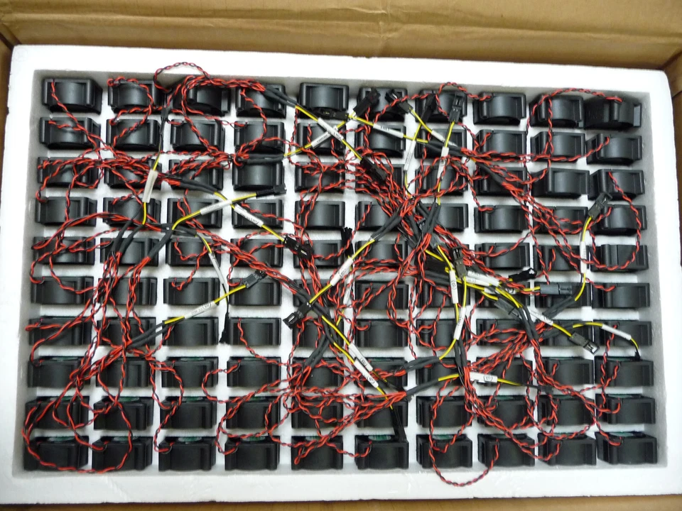 (4) SUNON KDE1204PKS2 Custom 4-to-1 2-pin - 40mm flange mount - 6000RPM 12VDC - Image 4 of 4