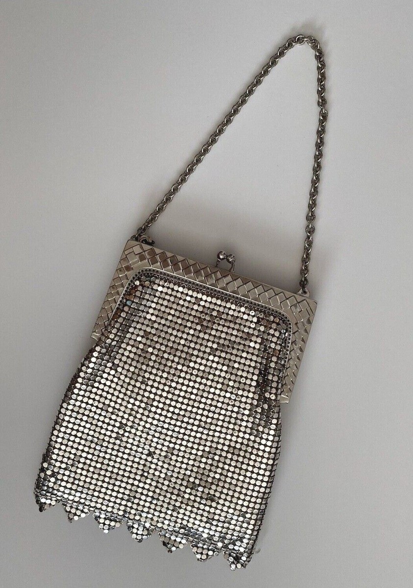 Vintage WHITING & DAVIS Small Silver Mesh Bag Short Chain Kiss