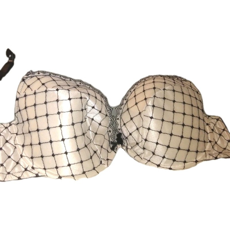 Cacique Bra Women’s Size 44D Full Coverage Bra White And Black