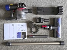 Dyson Hand held Cordless Vacuum Cleaner V8 - spares or repairs - see description