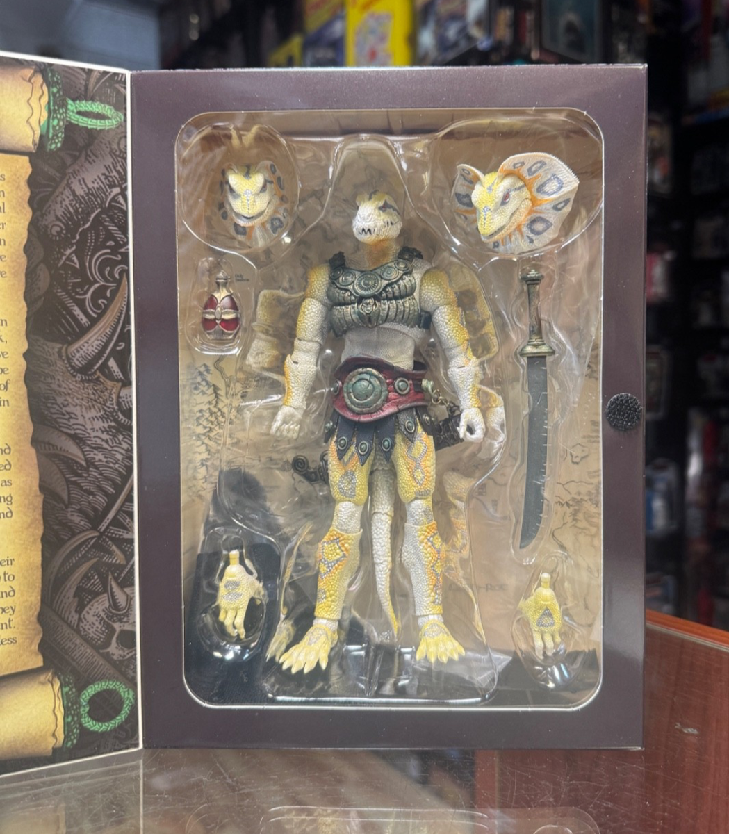 Savage Crucible　shield of d'zaera　フィギュア SAVAGE CRUCIBLE Shield Of D'Zaera EXCLUSIVE Reptile Figur