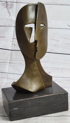 PABLO PICASSO HOMMAGE - BRONZE SCULPTURE  '' BEHIND THE MASK'' 100 % Bronze Decor