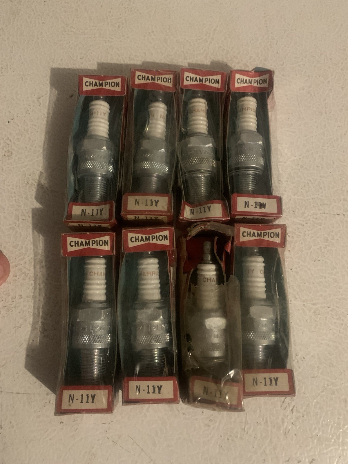 Champion N-11Y Spark Plugs Jaguar E Type And Mk 10 Lot Of 8