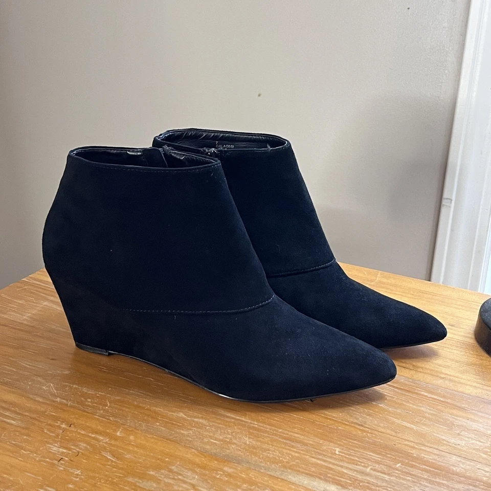 Botines de cuña Sole Society de gamuza 7 negros $100 punta cremallera lateral usados en excelente estado Foto 2 de 4