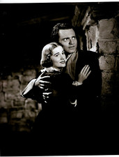 8x10 BLACK & WHITE PHOTO of JOAN FONTAINE & ORSON WELLES in 1944's 'JANE EYRE'