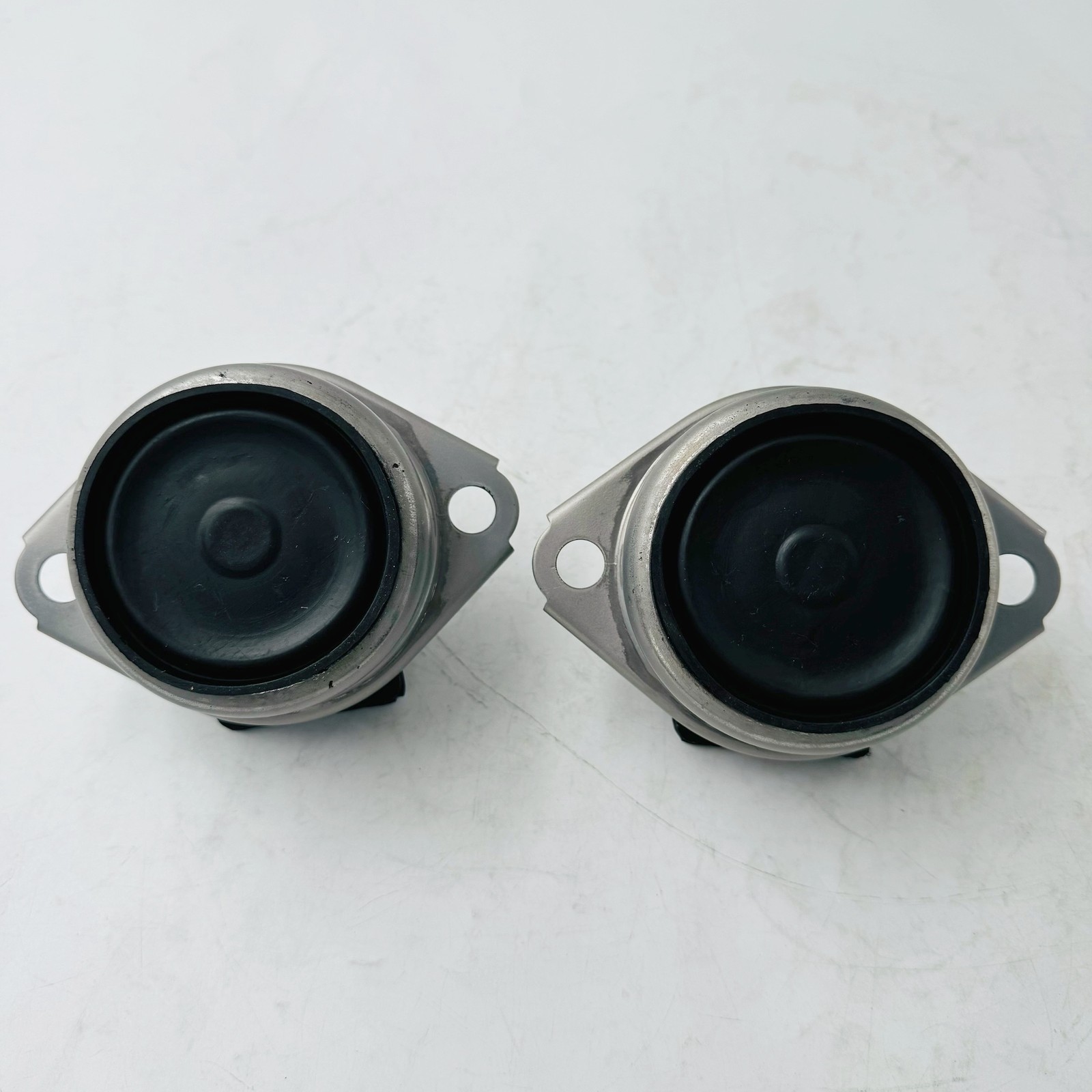 2x Engine Mounts For Maserati Quattroporte GranTurismo Cabrio Ferrari California