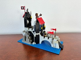 LEGO Castle: Wolfpack Tower (6075) - 100% Complete w/ Box & Instructions - Rare