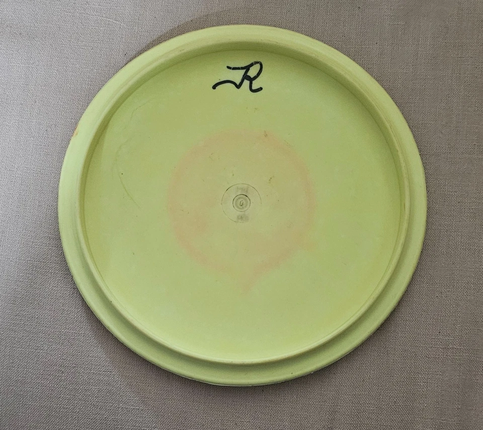 Reproducción Lightning B-2 Stealth Disc Amarillo 174g Gama Media Foto 2 de 3