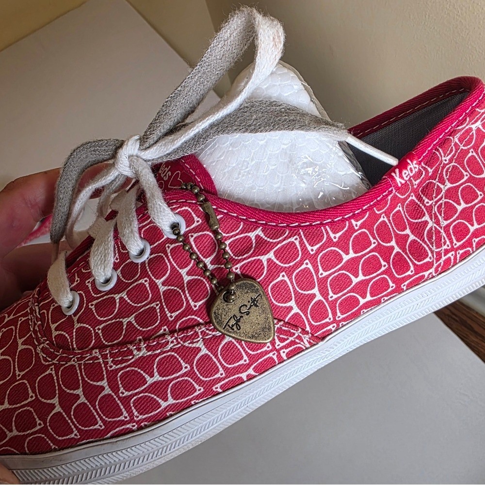 Seller photo, eBay
