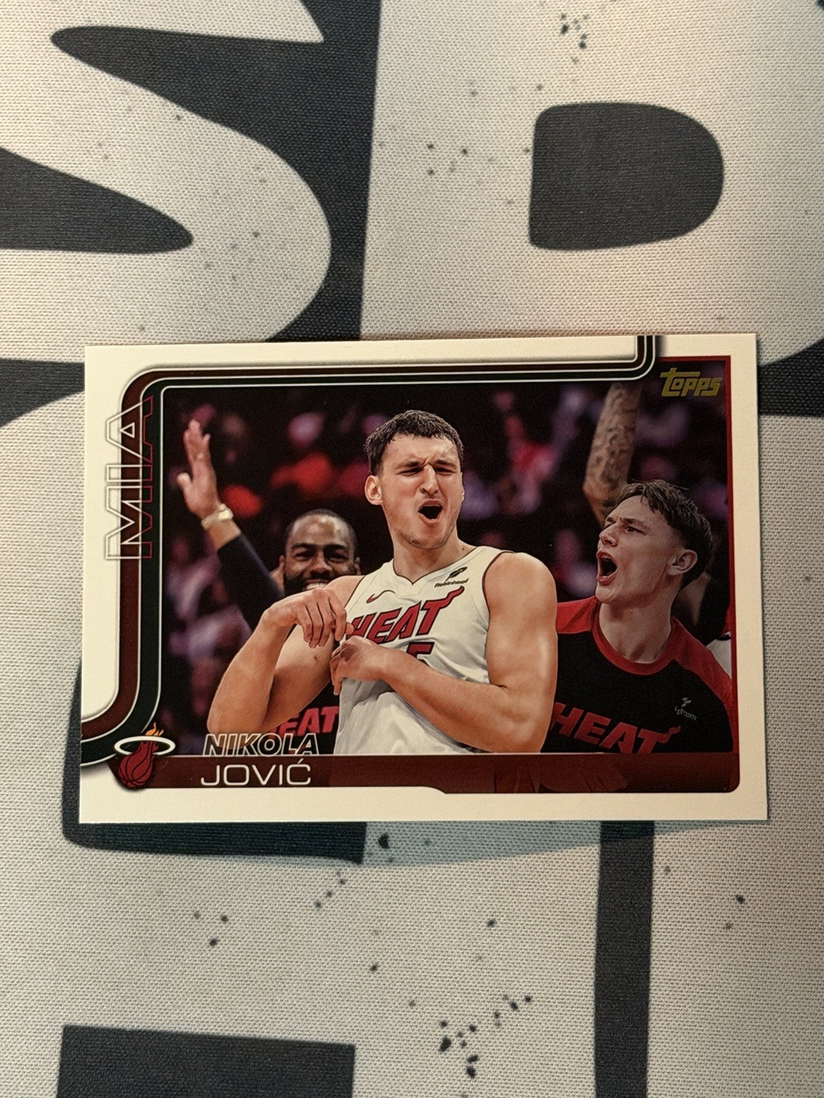 2025-26 Topps Nikola Jovic Golden Mirror Variation #76 Miami Heat (Case HIT) SSP