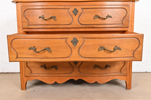 Baker Furniture French Provincial Louis XV Maple and Walnut Chest of Drawers - Picture 8 of 12