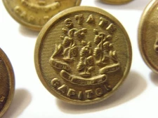 1800s 1 antiqu Connecticut state capitol 23 mm metal button Scovill MFG co 52322