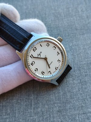 Uhr Luch 23 Steine   Klassische Armbanduhr aus der USSR Mechanische 
