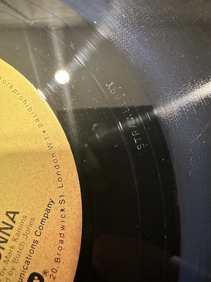 RARE MADONNA FIRST SINGLE EVERYBODY 1982 W9899T UK PRESS - Image 4 of 4