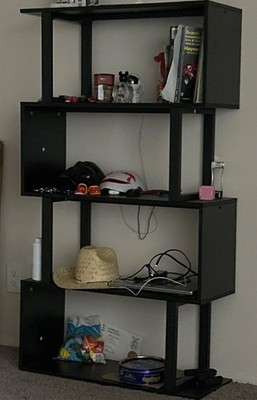 estanteria de madera en forma de S color negra, nueva 