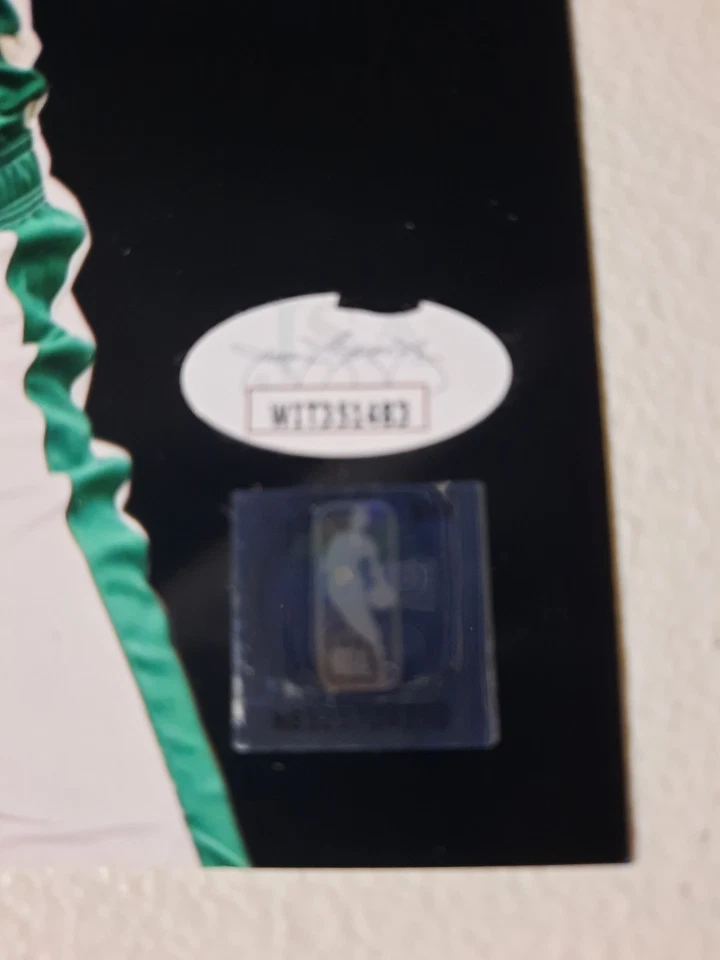 Foto autógrafa de Tristan Thompson 8x10 firmada a mano con certificado de autenticidad JSA Cavaliers Foto 4 de 4