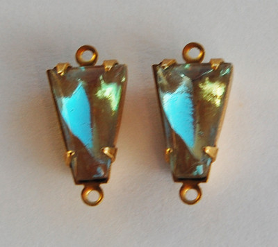 VINTAGE 2 SAPHIRET GLASS KEYSTONE KEY STONE BEAD 8x12mm PENDANTS or CONNECTORS