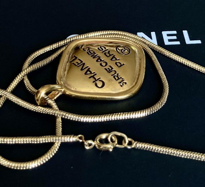 CHANEL ネックレス 金色 ロゴチャーム org.jpg