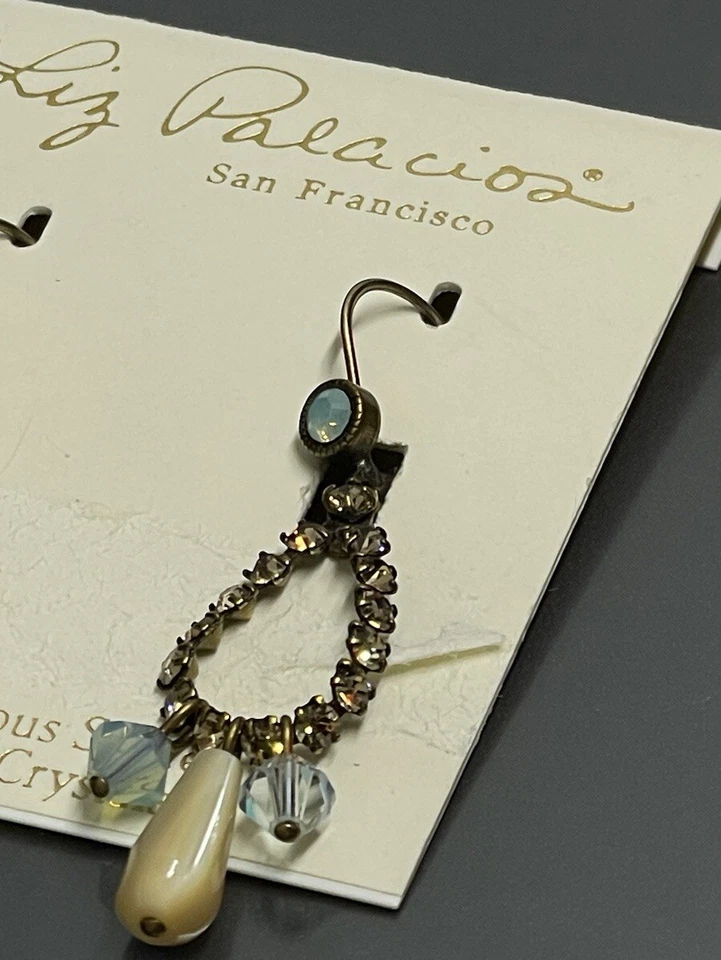 Brincos femininos Liz Palacios longos perfurados folheados a ouro pérola de cristal Swarovski 2"" - Imagem 3 de 4