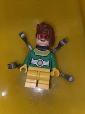 LEGO Doc Ock Minifigure Female Medium Legs Super Heroes 10783 Sh0796 Sh786