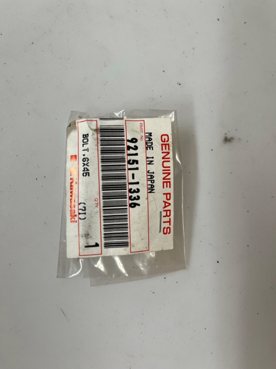 NEW GENUINE KAWASAKI ZX9R 98-03 FRONT SPROCKET COVER MOUNT BOLT