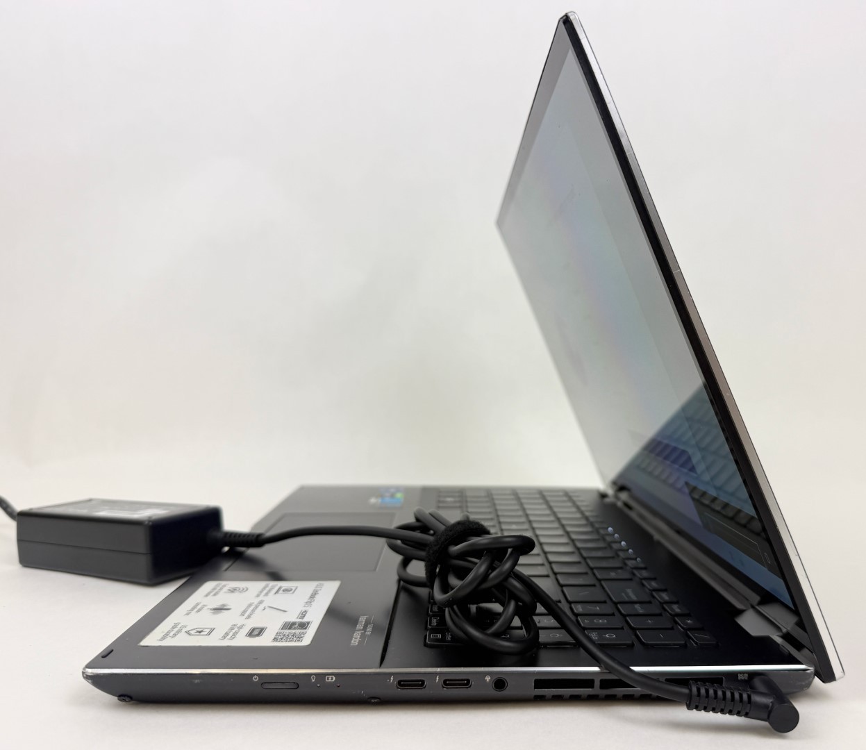 Asus Q538EI-202.BL, 15.6-Inch Laptop, with Intel Core i7-1165G7, Windows 11 Home