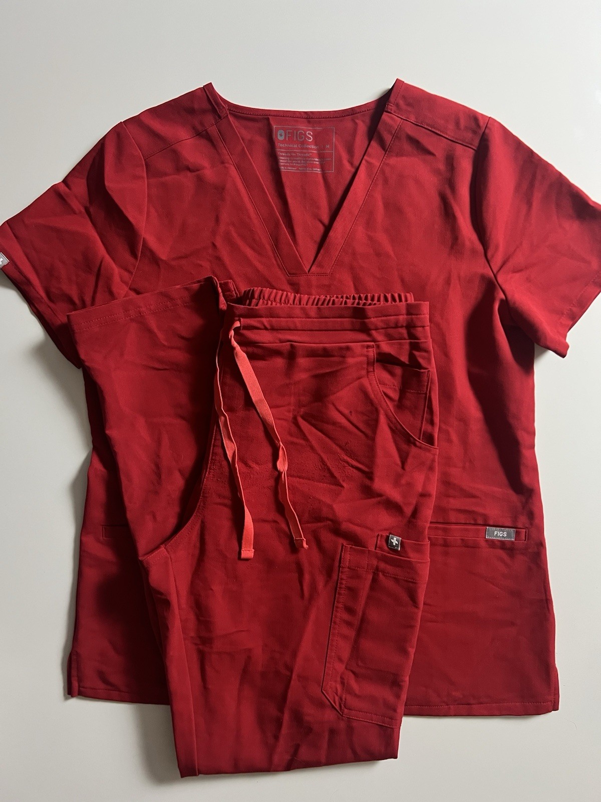 FIGS Technical Collection Scrub Set, Red, Size M/… - image 1