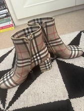 burberry boots 5