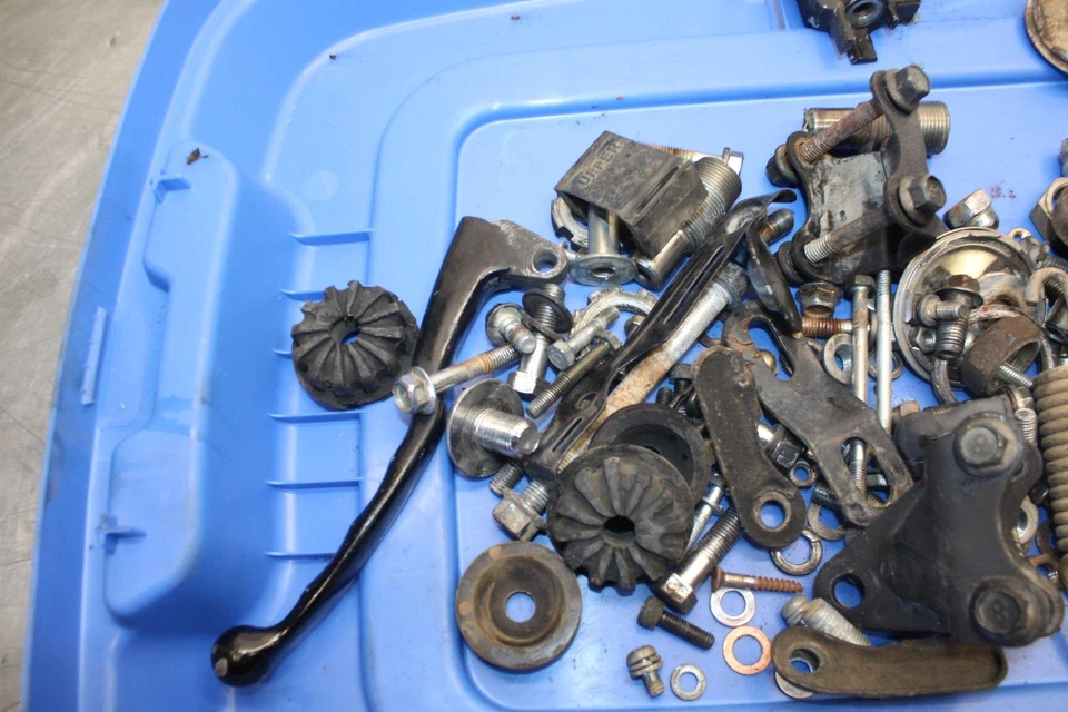 1979 Yamaha XS1100S Special LEFTOVER MOUNTING BOLTS HARDWARE SCREWS BB510 - Image 2 of 4