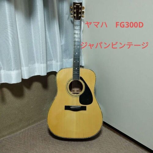 Guitare acoustique Yamaha FG300D - Photo 1/10